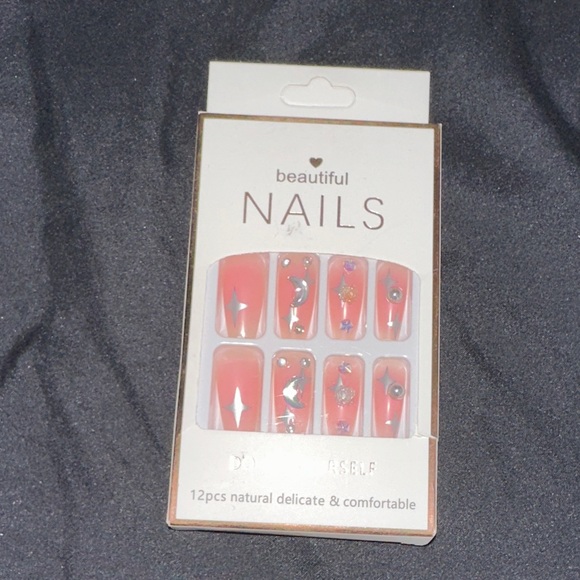 Beautiful Nail Other - Coral Press-On Set with Crystal Accents